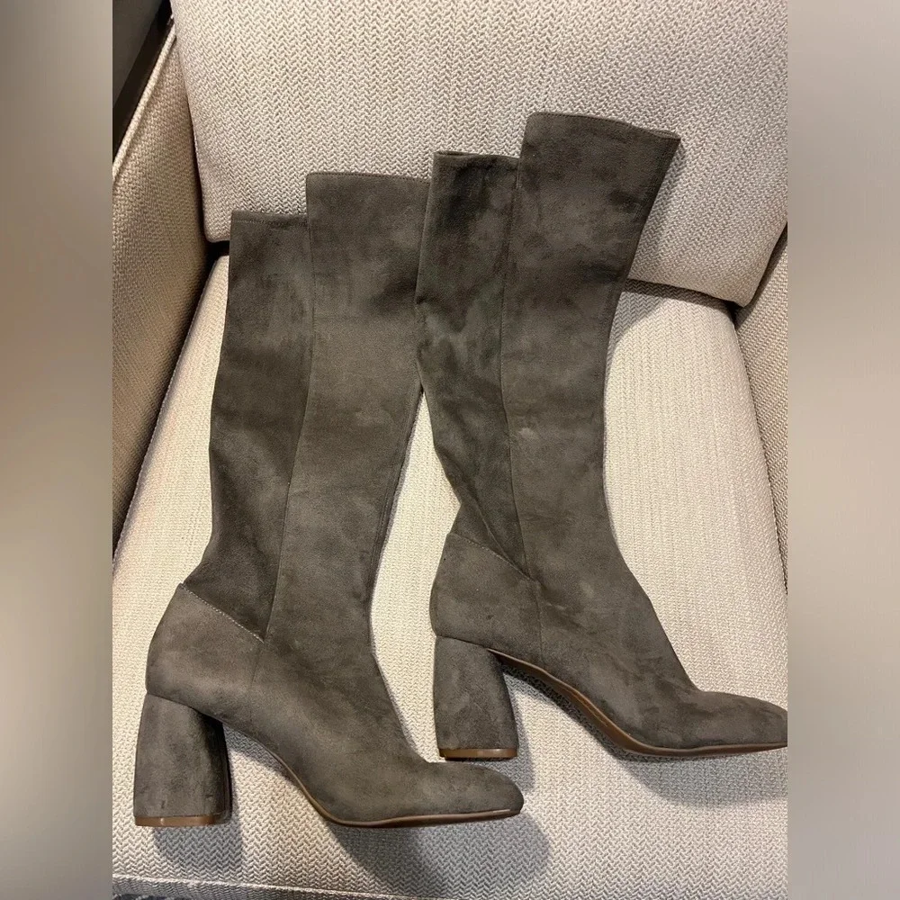 Nine West size 10 over the knee length dark gray suede boots